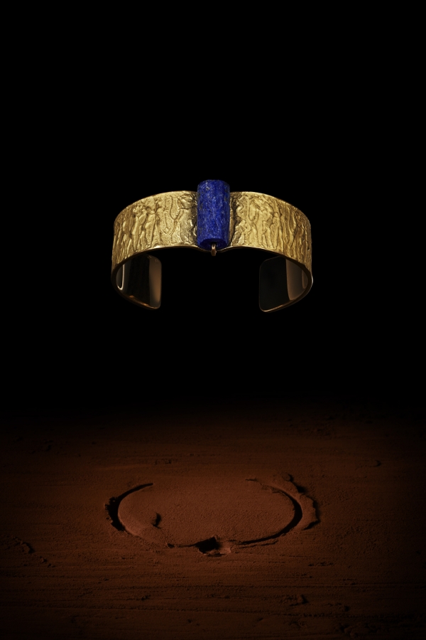 Bracelet Sceau en or et lapis lazuli.