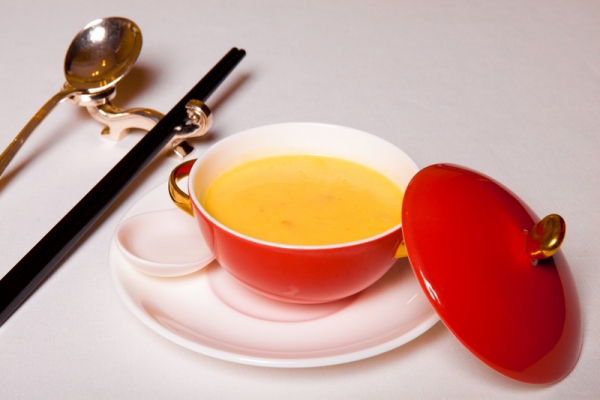 Crème de mangue, pomelo, perles de sagou
