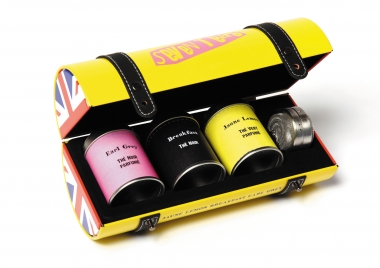 <p>Ecrin rock pour grands classiques chez Damman.&nbsp;En exclusivit&eacute; aux Galeries Lafayette. </p>