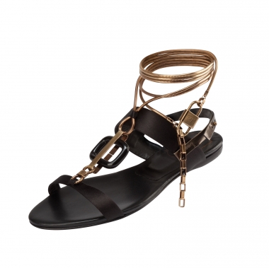 La sandale Gourou de Roger Vivier