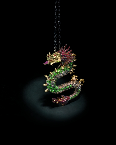 <p>Pendentif en diamants, rubis et tsavorites, Paolo Piovan Gioielli</p>