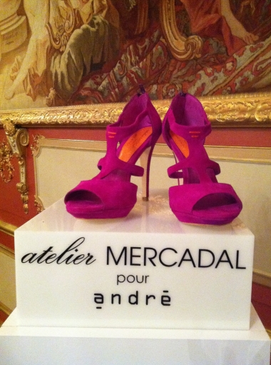 <p>Les stilettos Elizabeth par l'atelier Mercadal pour Andr&eacute;.</p>