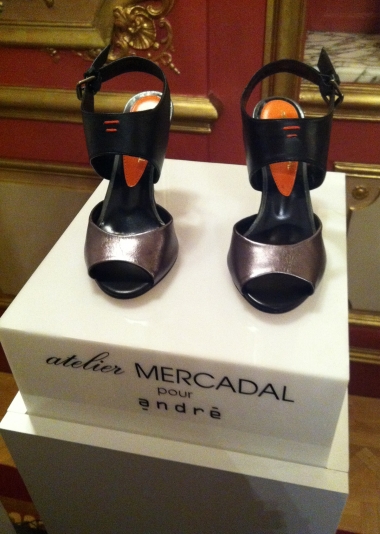 <p>Les souliers Ava par l'atelier Mercadal pour Andr&eacute;. </p>