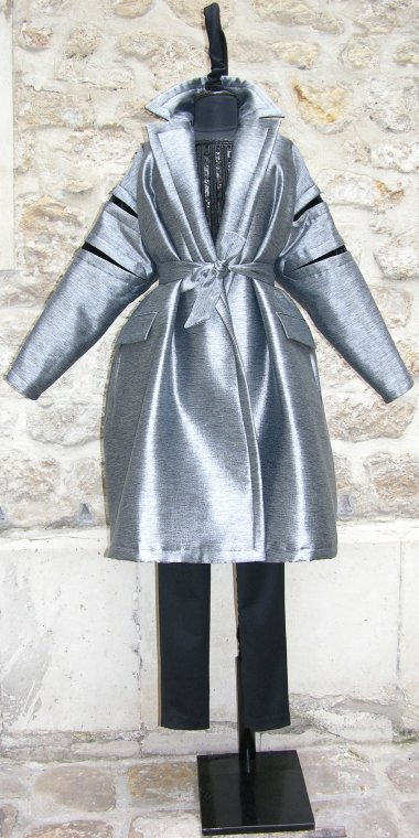 <p>Manteau Michel Klein, collection hiver 2012</p>