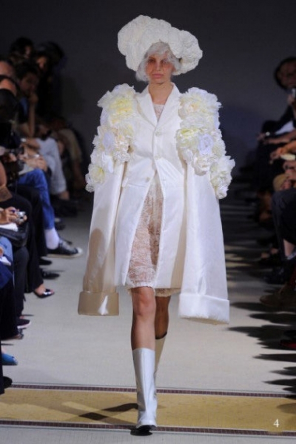 Exposition Comme des Garçons à la Cité de la Mode et du Design