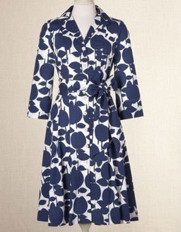 Robe chemise Riviera, de la marque Boden, vendue à  119 euros et soldée à 59,50 euros.