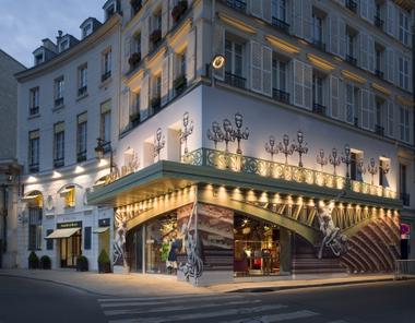Prada Temporary Store place Beauvau, Paris 8e