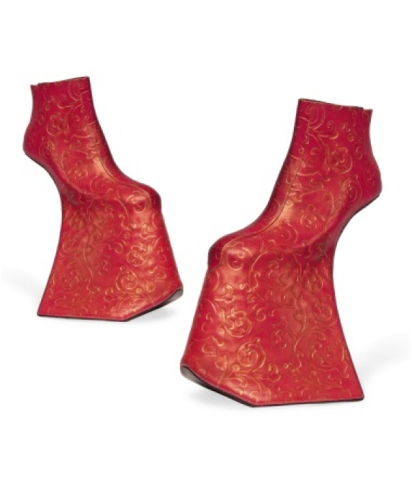 Une paire de bottines Noritaka Tatehana. Estimation de base : 1 800 à 3 100 euros. Pour la petite hi
