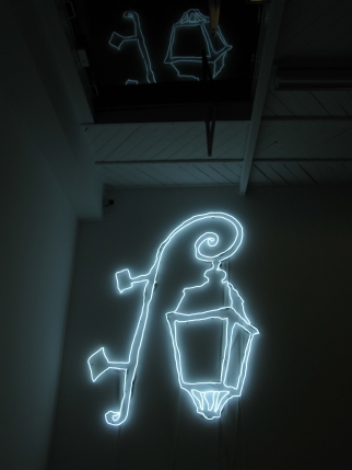 Claude LEVEQUE The Passenger,2009, Néon blanc, Dessin de Léo Carbonnier, Courtesy the artist and Kamel Mennour, Paris