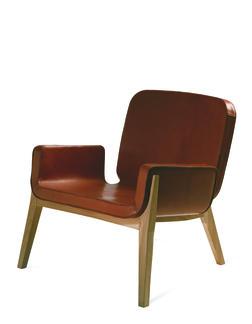 Fauteuil Jockey, Poltrona Frau, 2007. Une pièce de François Azambourg, créateur Meuble Paris 2009 au salon Maison & Objet